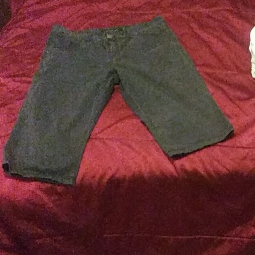 3for $25 ❤️Calvin Klein Capri's